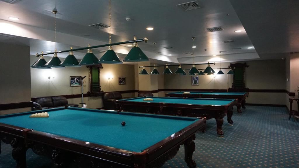 Grand Hotel Victory Aktau  Exteriör bild A pool hall
