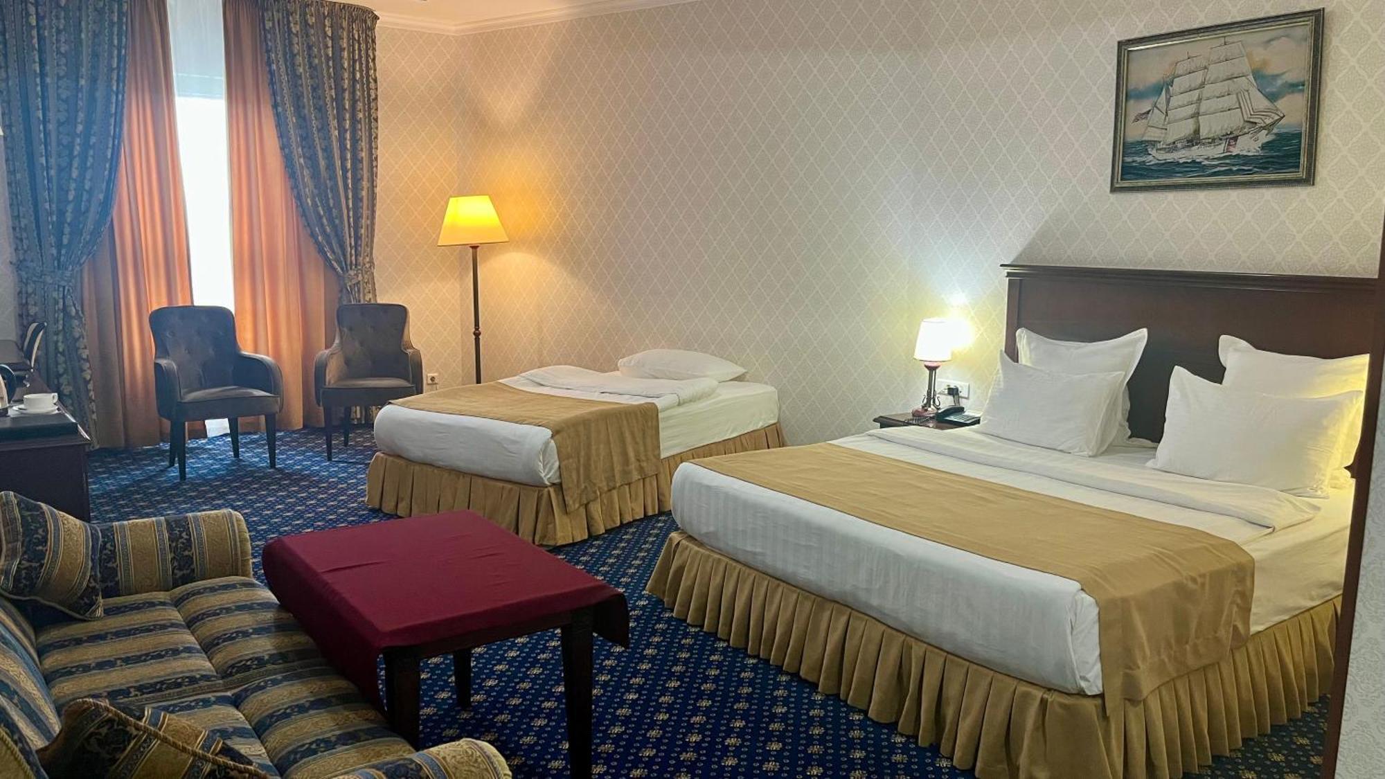 Grand Hotel Victory Aktau  Exteriör bild