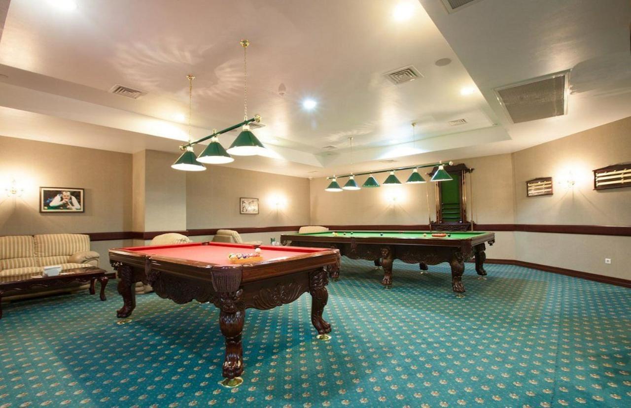 Grand Hotel Victory Aktau  Exteriör bild Billiard room